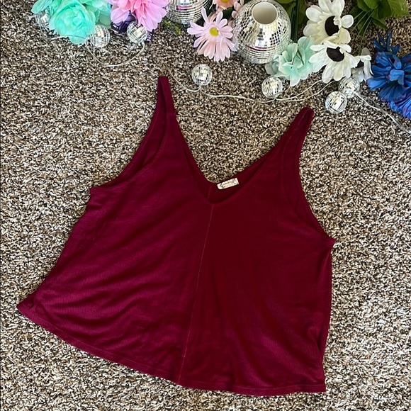 Women's Burgundy Sleeveless Top - Picture 6 of 10